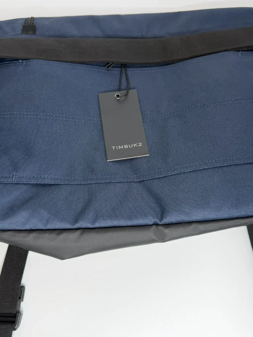 Timbuk2 City Compass Messenger Bag Navy NWT
